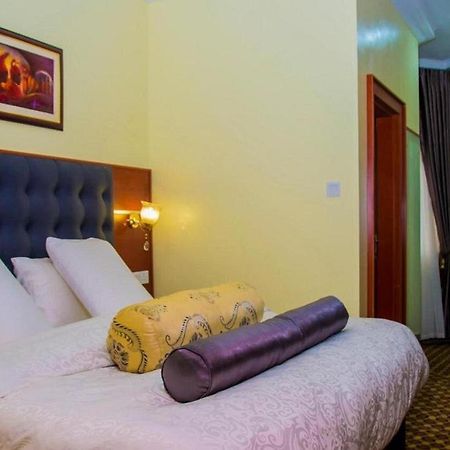 Hotel Esther Court Akure Zewnętrze zdjęcie